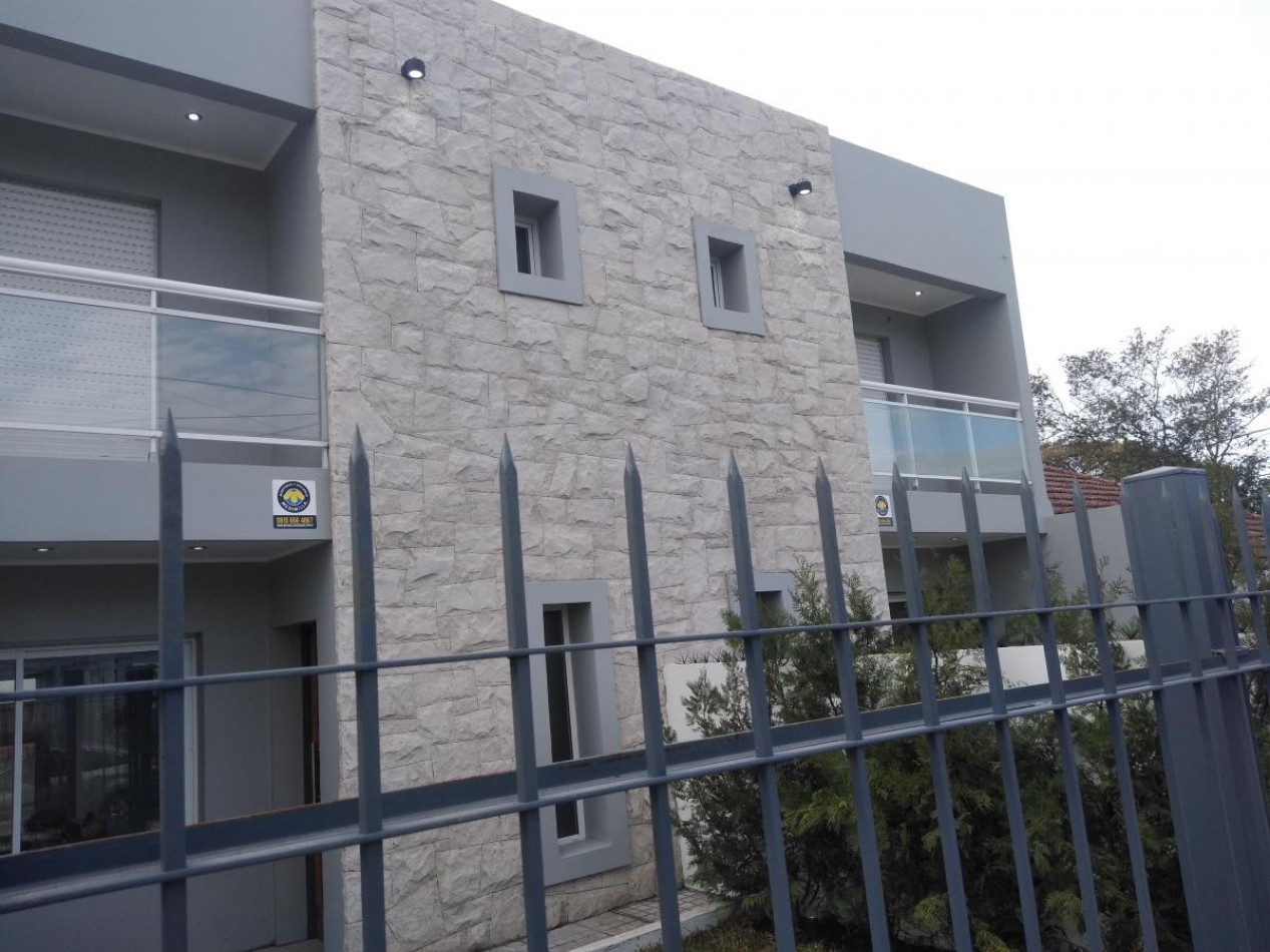 DUPLEX 4 AMB DE CATEGORIA CON TROTADORA PARA AUTO, PATIO Y PARRILLA EN COLINAS P. RAMOS