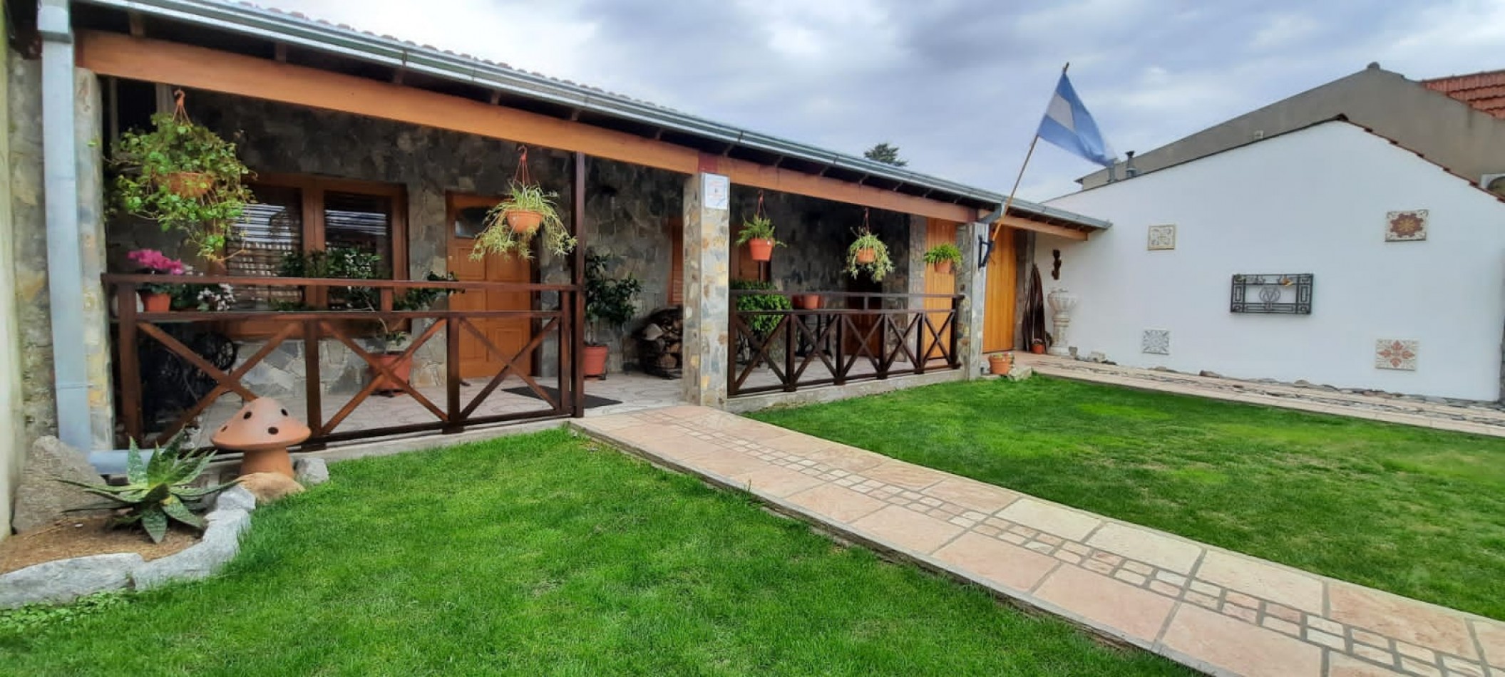 Amplia Casa 3 Ambientes con Dos Patios en Tandil