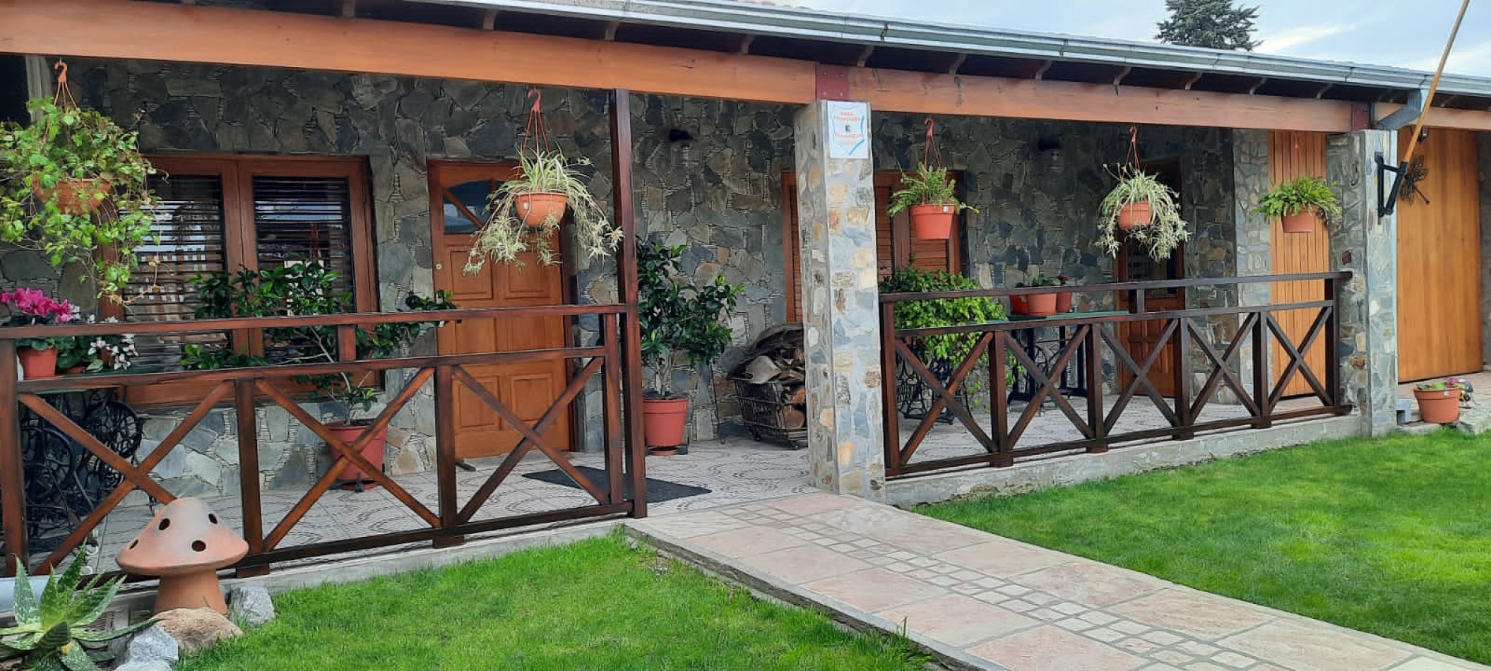 Amplia Casa 3 Ambientes con Dos Patios en Tandil