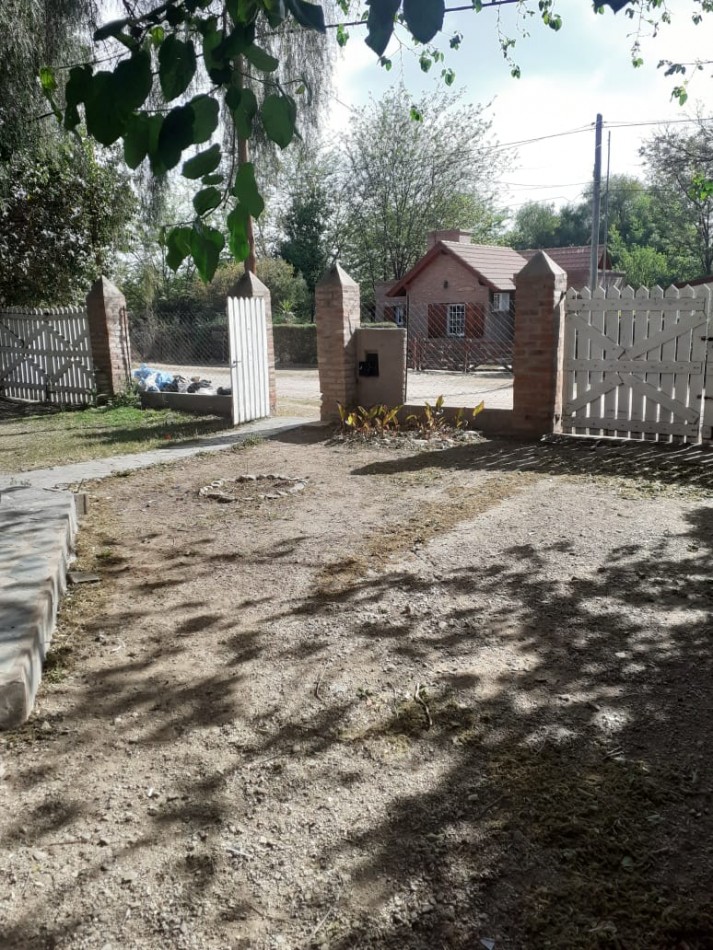 CASA 3 AMBIENTES EN AMPLIO LOTE EN SAN LUIS VENDE O PERMUTA POR PROPIEDAD EN MAR DEL PLATA