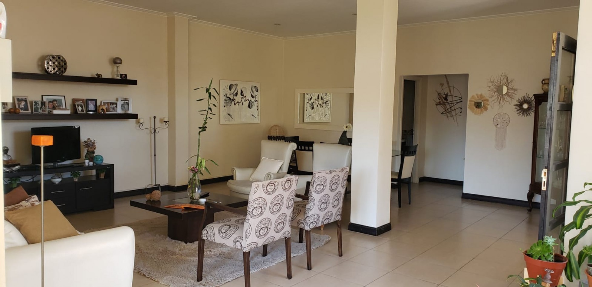DEPARTAMENTO 4 AMBIENTES AL LATERAL ABUERTO EN LA PERLA
