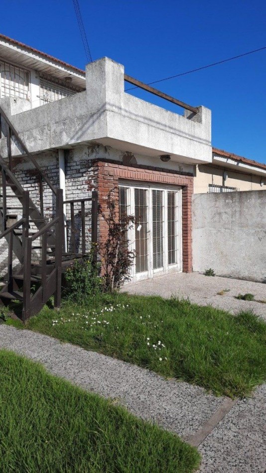 Propiedad en Block de Dos Plantas 6 Ambientes Para Reciclar