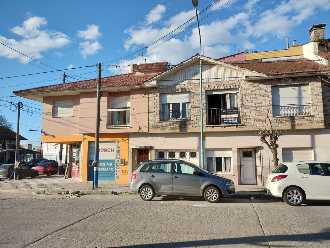 3 DEPARTAMENTOS DE 3 AMBIENTES EN BLOCK CON QUINCHO, MAS LOCAL, SE VENDE TODO JUNTO O POR SEPARADO