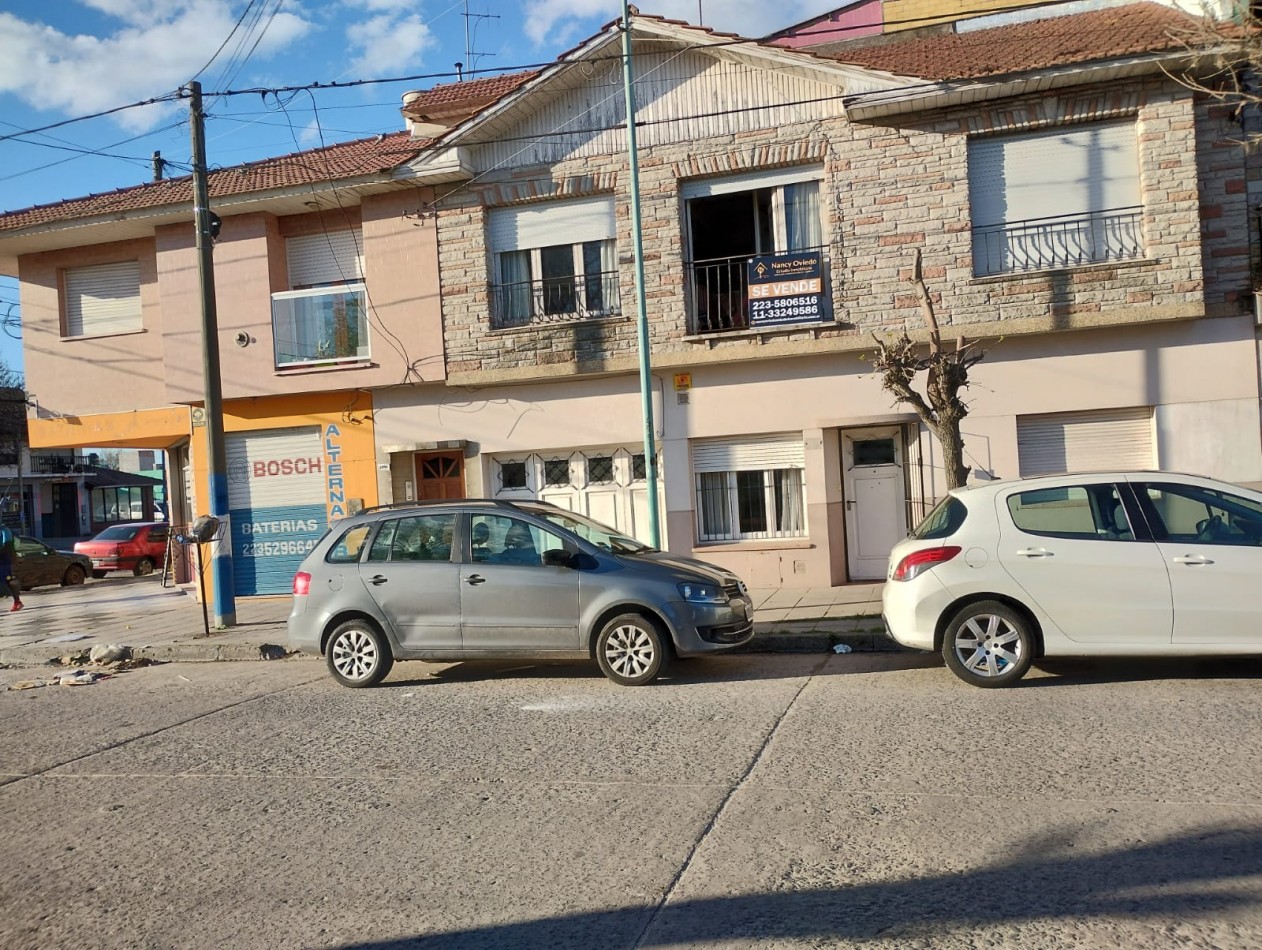 3 DEPARTAMENTOS DE 3 AMBIENTES EN BLOCK CON QUINCHO, MAS LOCAL, SE VENDE TODO JUNTO O POR SEPARADO