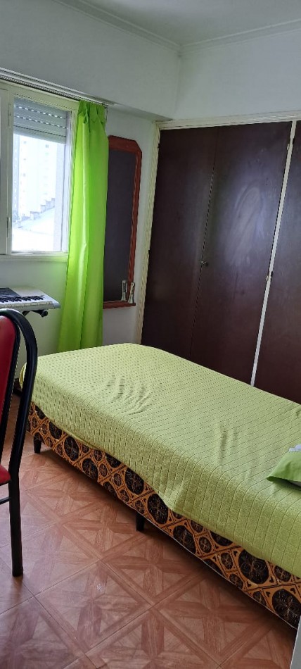 DEPARTAMENTO 3 AMBIENTES CON BALCON SALIENTE EN MACROCENTRO (URGENCIA DE VENTA)