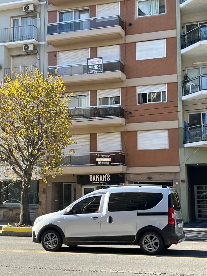 DEPARTAMENTO 4 AMBIENTES CON PATIO EN LA PERLA, A 3 CUADRAS DE LA PLAYA Y A UNA DE PLAZA ESPAÑA