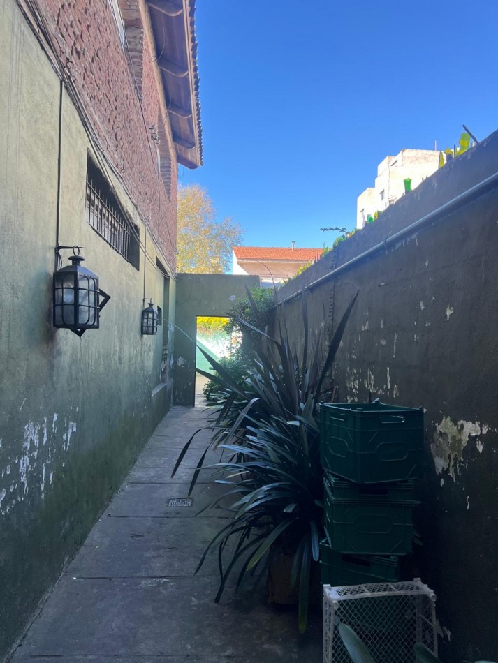 GALPON CON 2 DEPARTAMENTOS EN TERRENO PROPIO EN BARRIO SAN JUAN