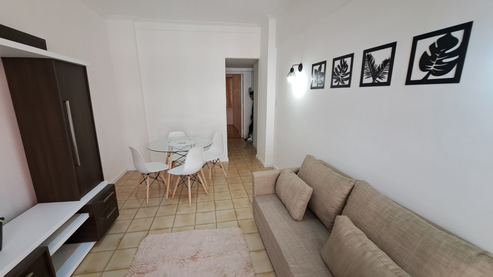 DEPARTAMENTO 2 AMBIENTES CON BALCON A LA CALLE Y VISTA LATERAL AL MAR EN ALDREY