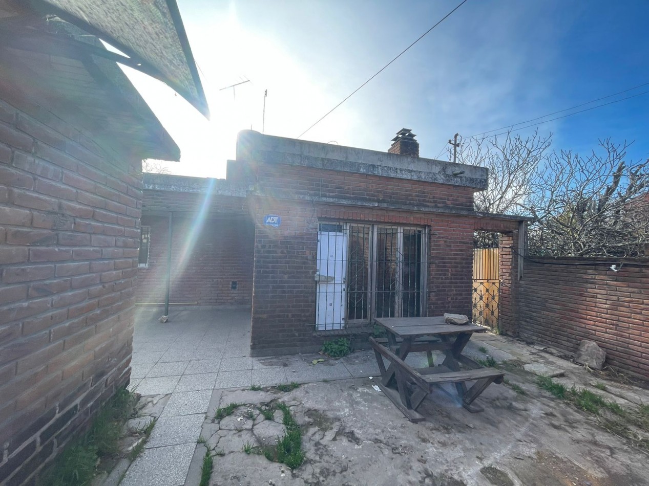 PROPIEDAD EN BLOCK A RECICLAR, IDEAL PARA 3 FAMILIAS, A 20 MINUTOS DEL CENTRO DE MAR DEL PLATA