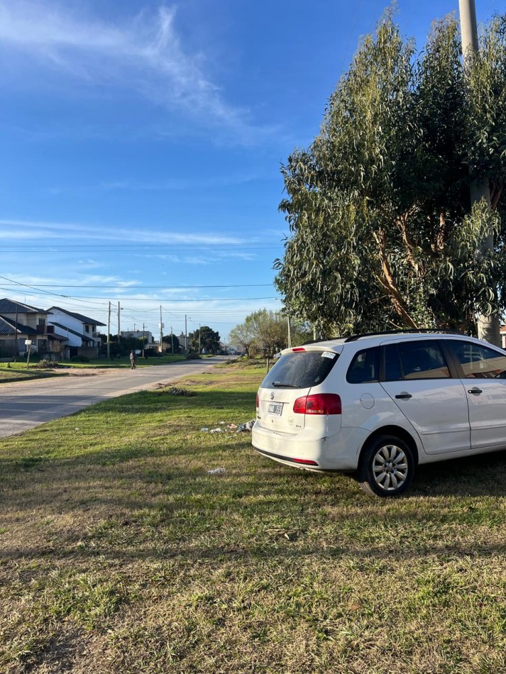 DUPLEX 3 AMBIENTES CON TROTADORA PARA AUTO AL FRENTE Y PARQUE AL FONDO A ESTRENAR