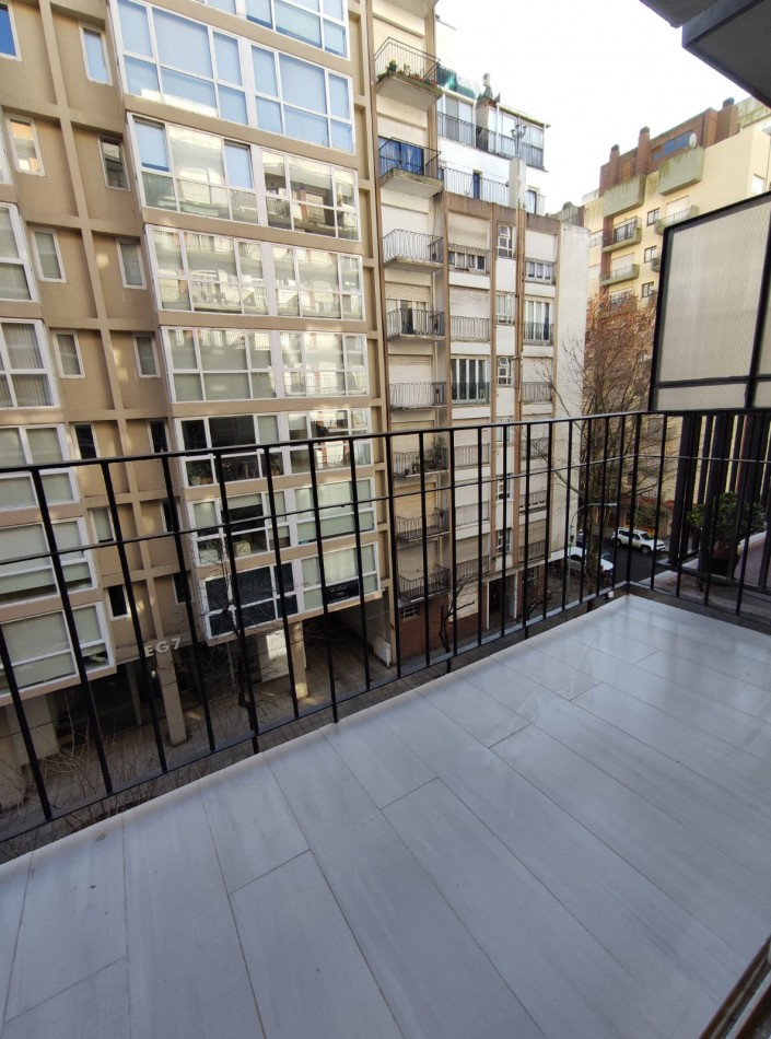 DEPARTAMENTO 2 AMBIENTES CON BALCON A LA CALLE, A 3 CALLES DE LA PLAYA EN ALDREY