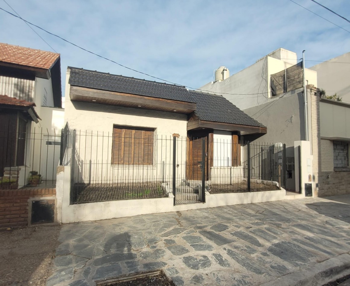 PH 3 AMBIENTES RECICLADO POR PASILLO, EN PRIMER PISO POR ESCALERA CON TERRAZA, EN SAN JOSE