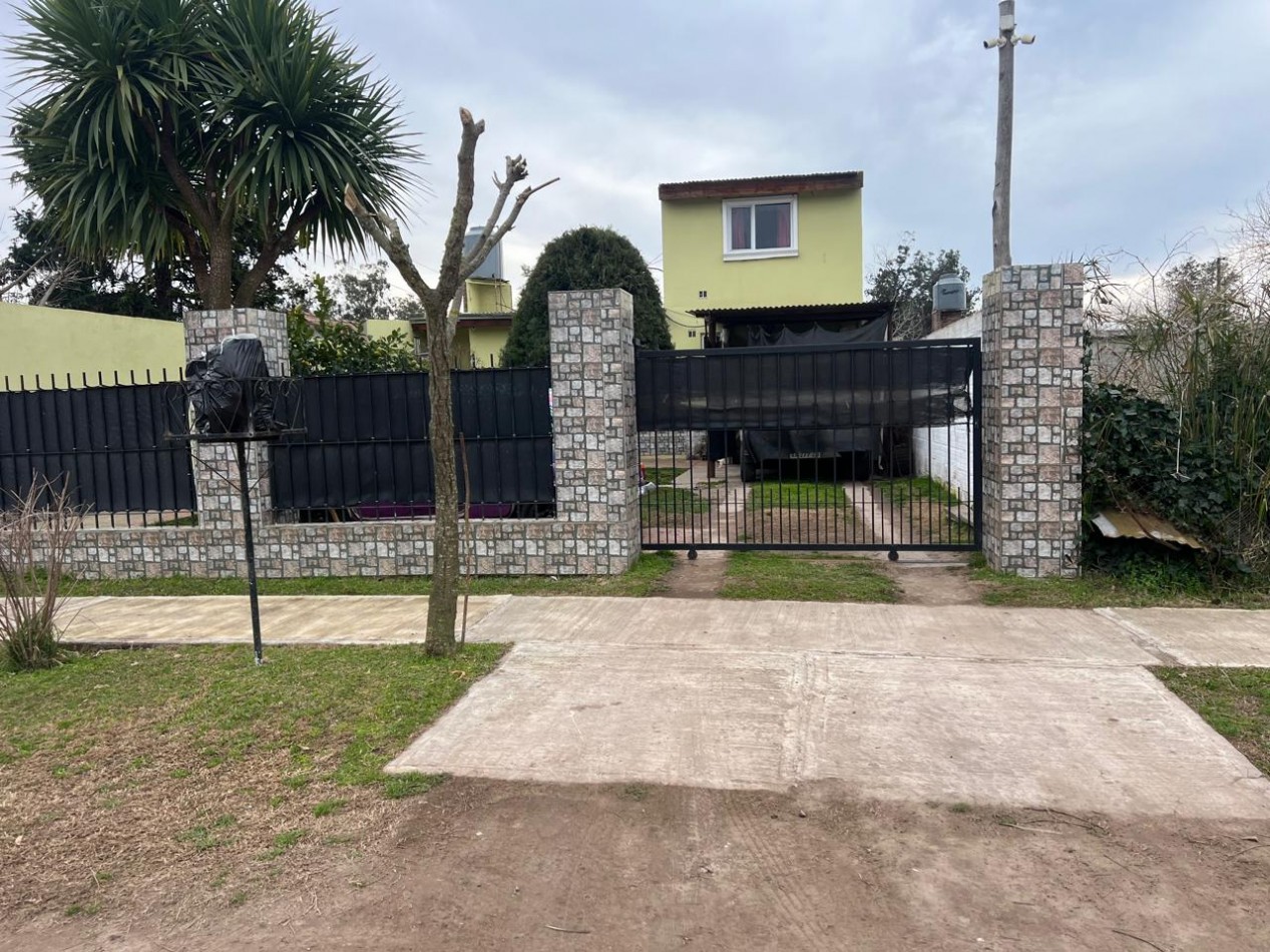 CASA DE 4 AMBIENTES CON COCHERA Y PARQUE EN PARQUE CAMET A 10 CUADRAS DE LA PLAYA