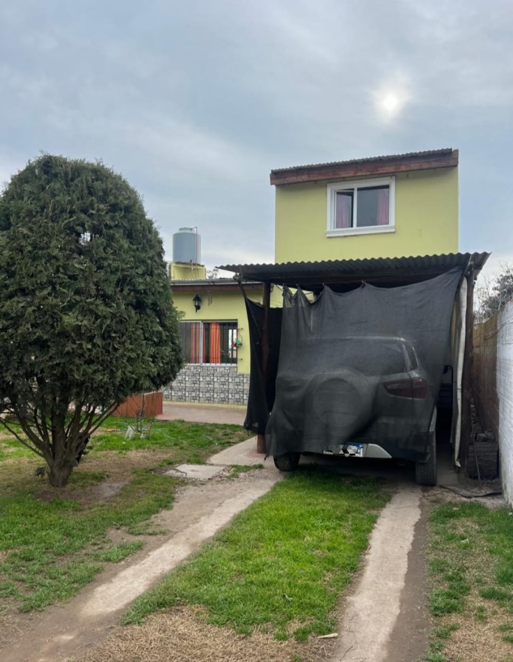 CASA DE 4 AMBIENTES CON COCHERA Y PARQUE EN PARQUE CAMET A 10 CUADRAS DE LA PLAYA