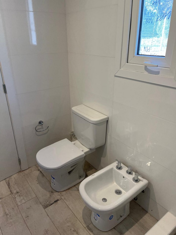 CASA 4 AMBIENTES DE 175 M2 APROX CON QUINCHO EN RUMENCO JOVEN VENDE Y PERMUTA