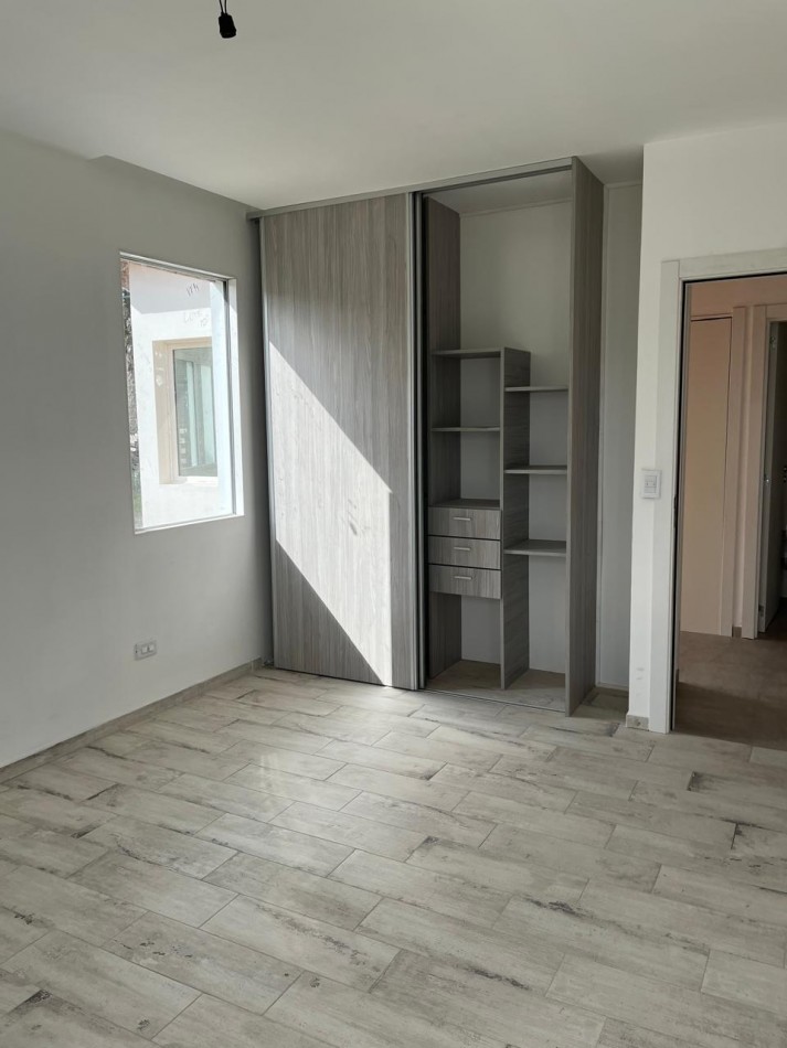 CASA 4 AMBIENTES DE 175 M2 APROX CON QUINCHO EN RUMENCO JOVEN VENDE Y PERMUTA