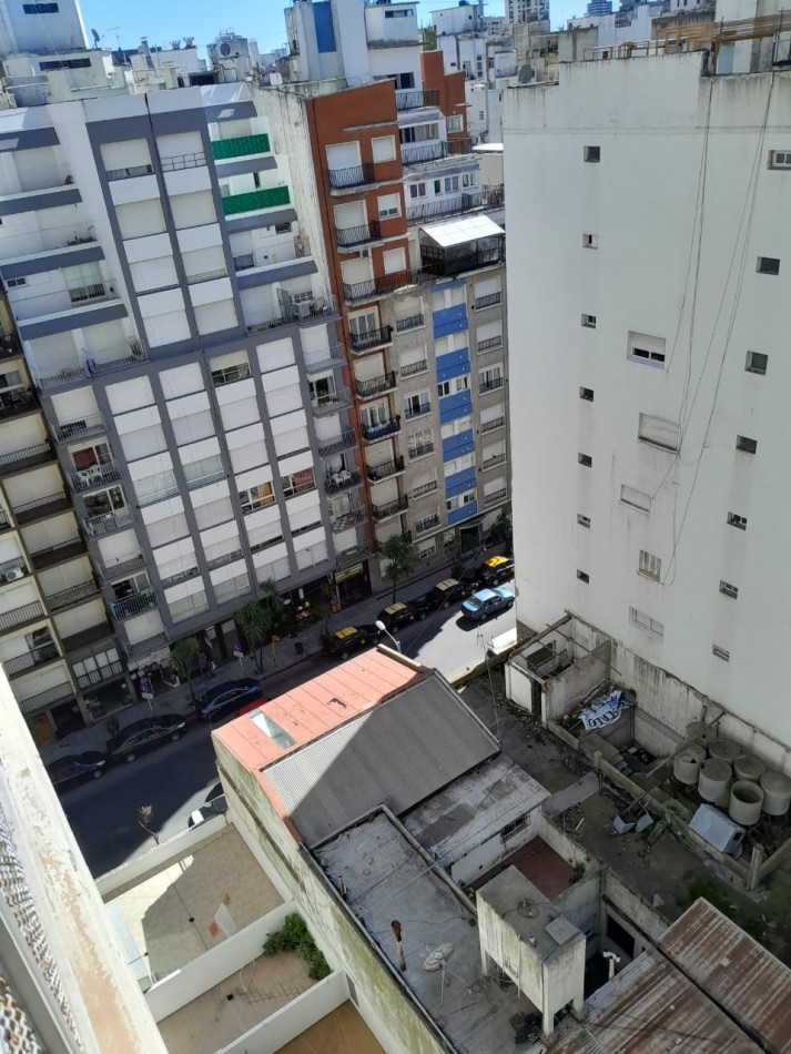 DEPARTAMENTO 1 AMBIENTE CON VISTA ABIERTA Y BALCON AL LATERAL EN EDIFICIO  MARAL 33 