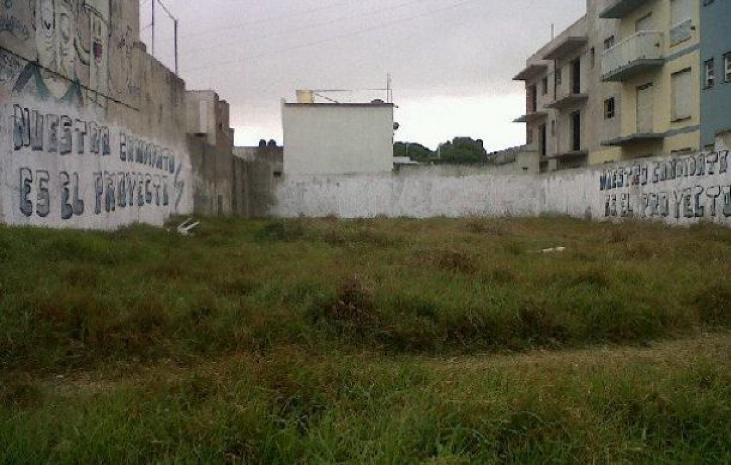 LOTE DE 417M2 FRENTE AL MAR APTO PARA EDIFICIO EN FELIX U CAMET (ZONA R3)