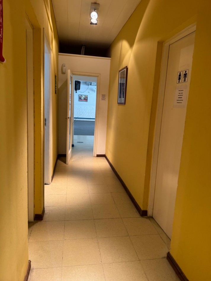 GALPON CONSTRUIDO SOBRE 3 LOTES, POSEE 539M2 TOTALES VENDE Y PERMUTA ( APTO CREDITO)