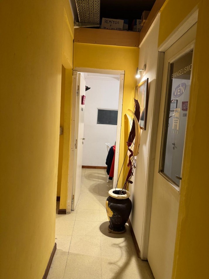 GALPON CONSTRUIDO SOBRE 3 LOTES, POSEE 539M2 TOTALES VENDE Y PERMUTA ( APTO CREDITO)