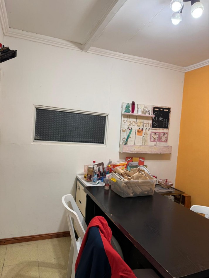 GALPON CONSTRUIDO SOBRE 3 LOTES, POSEE 539M2 TOTALES VENDE Y PERMUTA ( APTO CREDITO)