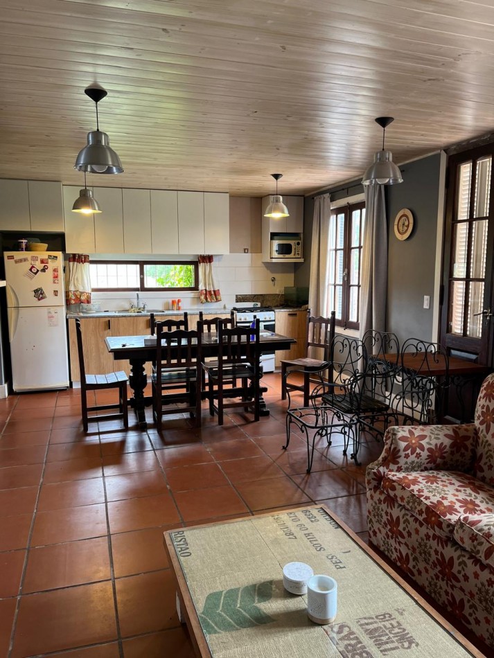 CASA DE 3 AMB CON PARQUE, SOBRE LOTE DE 400M2 EN SAN EDUARDO DEL MAR. APTO CREDITO