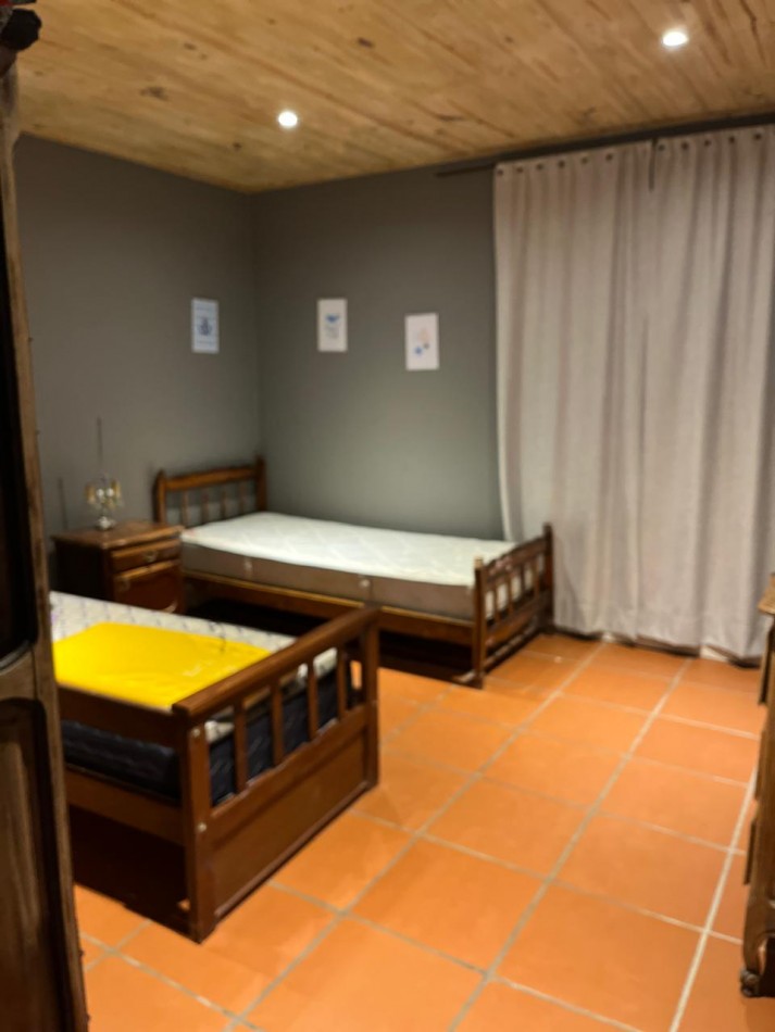 CASA DE 3 AMB CON PARQUE, SOBRE LOTE DE 400M2 EN SAN EDUARDO DEL MAR. APTO CREDITO