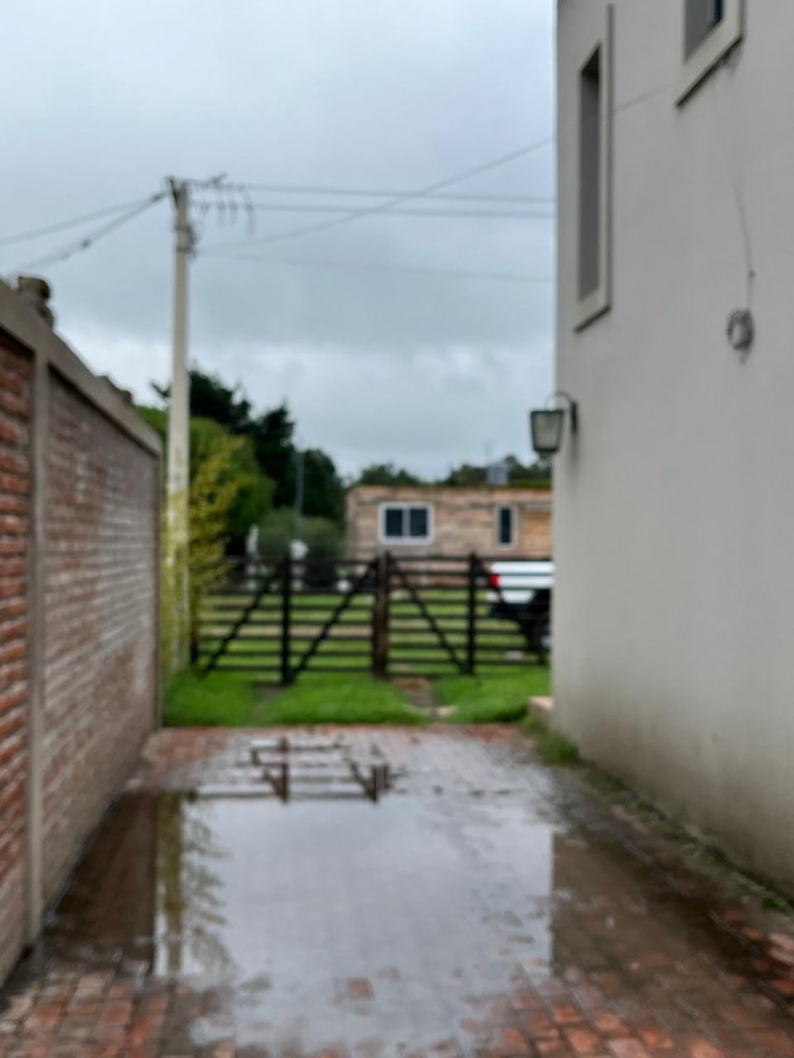 CASA DE 3 AMB CON PARQUE, SOBRE LOTE DE 400M2 EN SAN EDUARDO DEL MAR. APTO CREDITO
