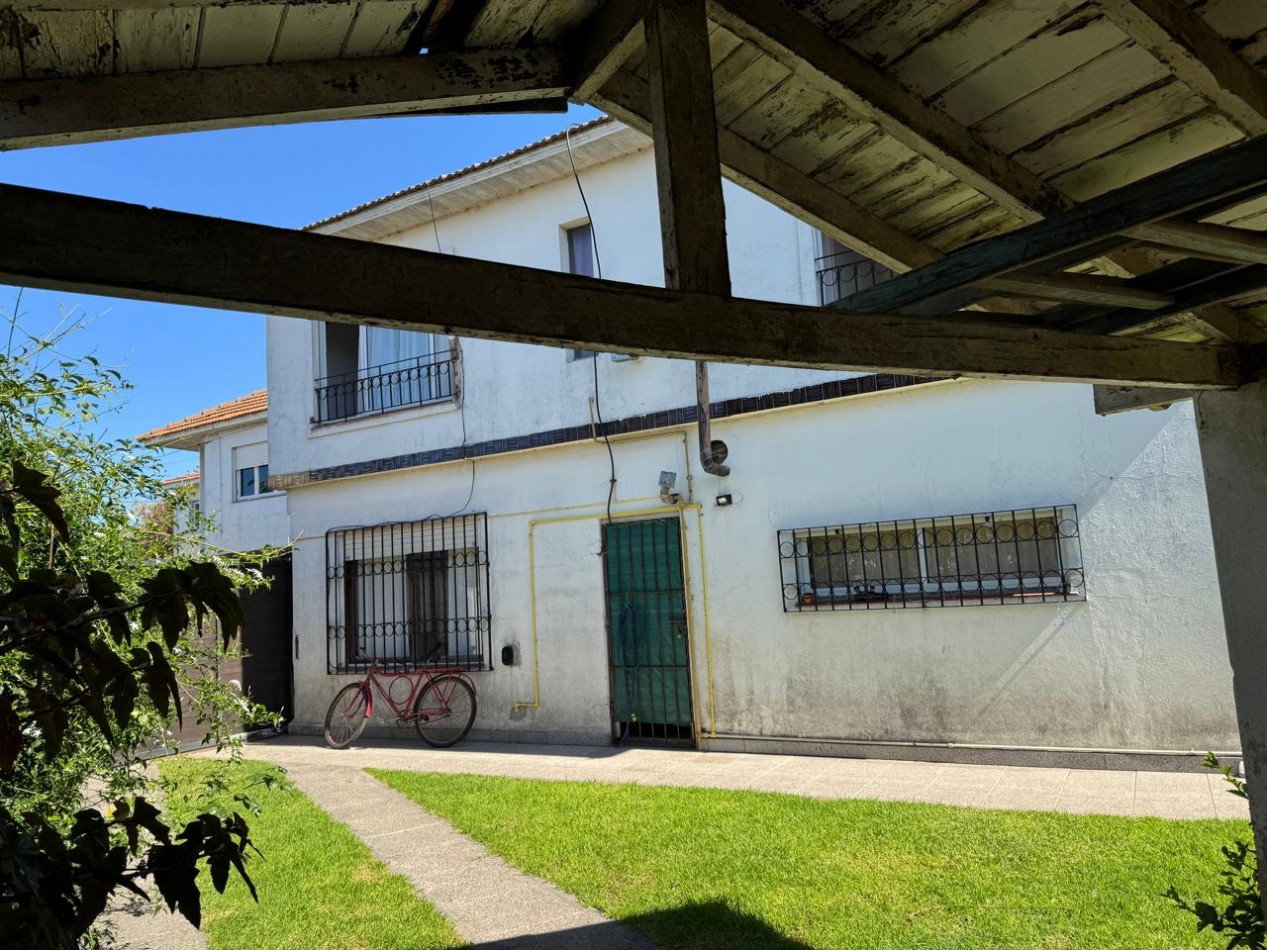 PH 4 AMB CON PARQUE, QUINCHO Y ESPACIO PARA VARIOS VEHICULOS. APTO CREDITO