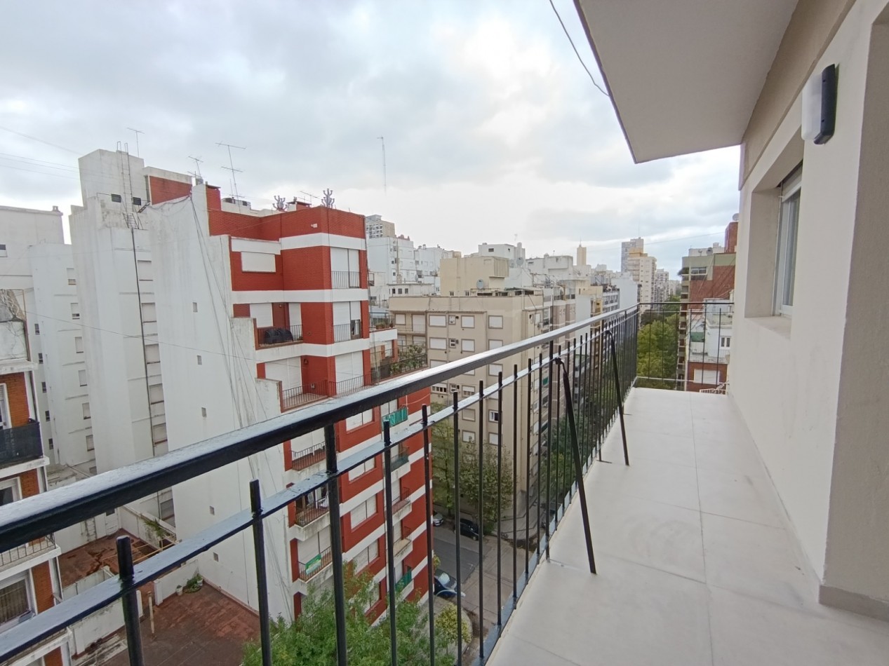 DEPARTAMENTO 3 AMBIENTES A LA CALLE CON BALCON CORRIDO 