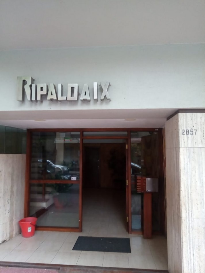 DEPARTAMENTO DE 3 AMBIENTES CON BALCON A LA CALLE Y COCHERA EN LA PERLA