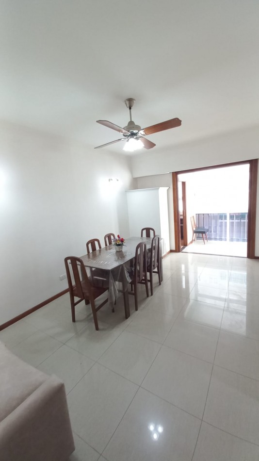 DEPARTAMENTO DE 2 AMBIENTES A LA CALLE CON BALCON CERRADO Y VISTA AL HOTEL PROVINCIAL 