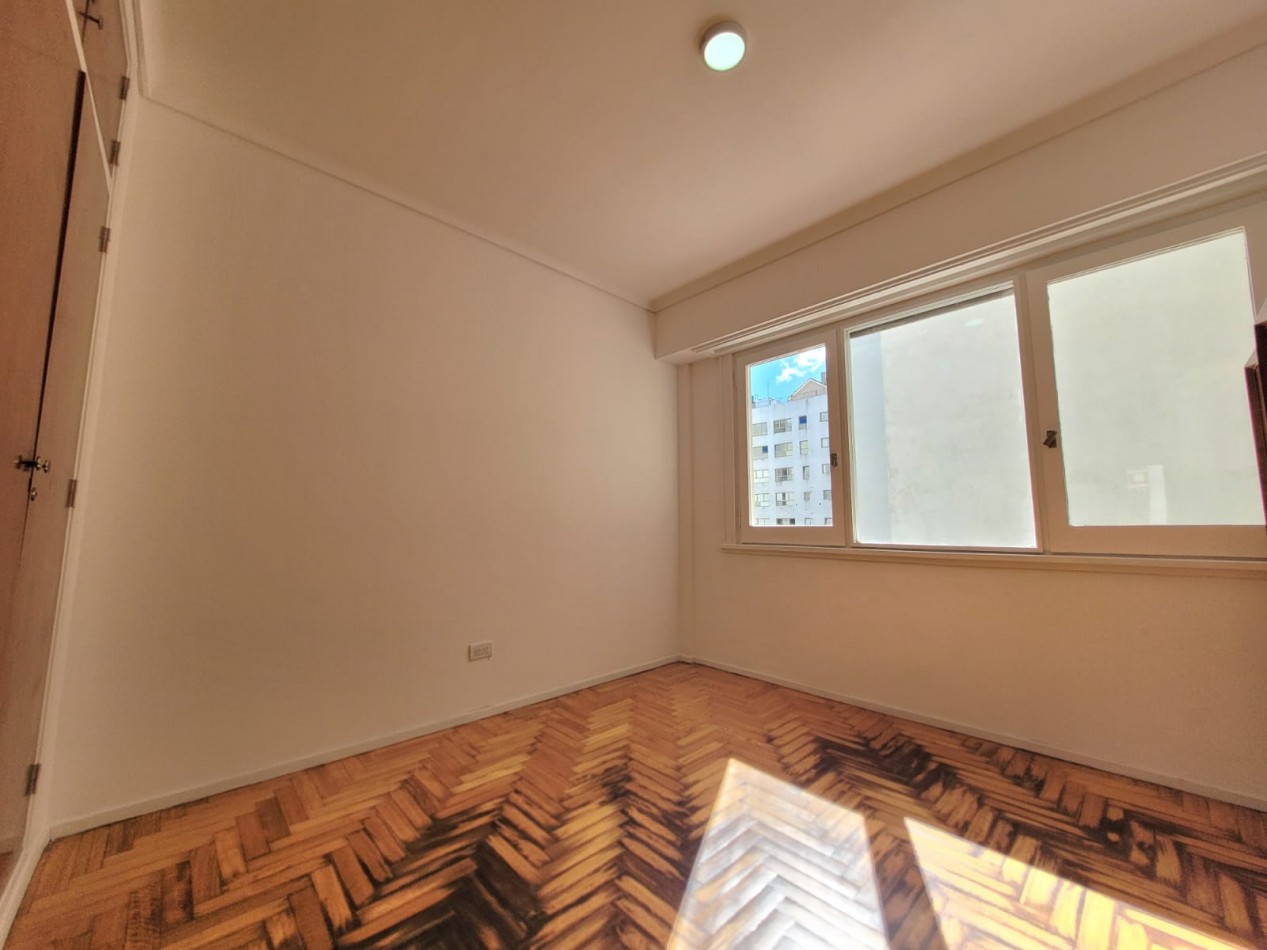 DEPARTAMENTO 3 AMBIENTES CON BALCON SALIENTE
