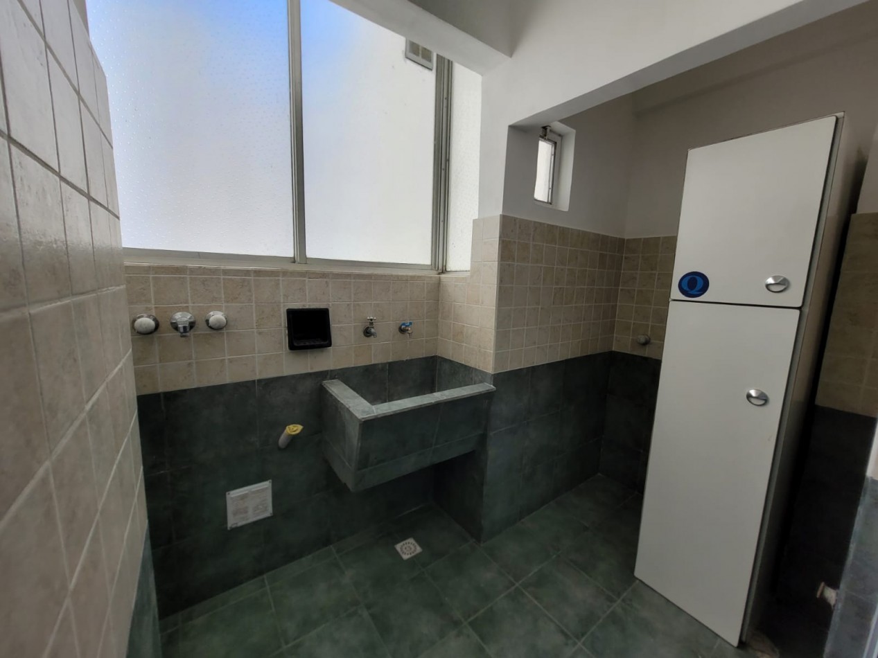 DEPARTAMENTO 3 AMBIENTES CON BALCON SALIENTE