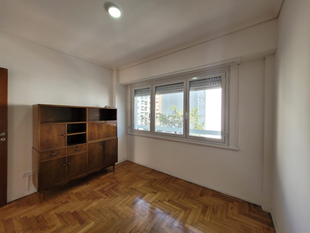 DEPARTAMENTO 3 AMBIENTES CON BALCON SALIENTE