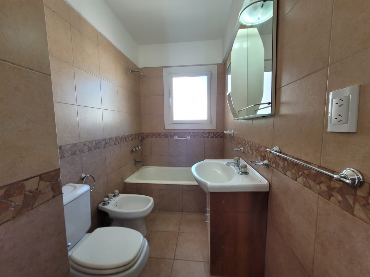 DEPARTAMENTO 3 AMBIENTES CON BALCON SALIENTE
