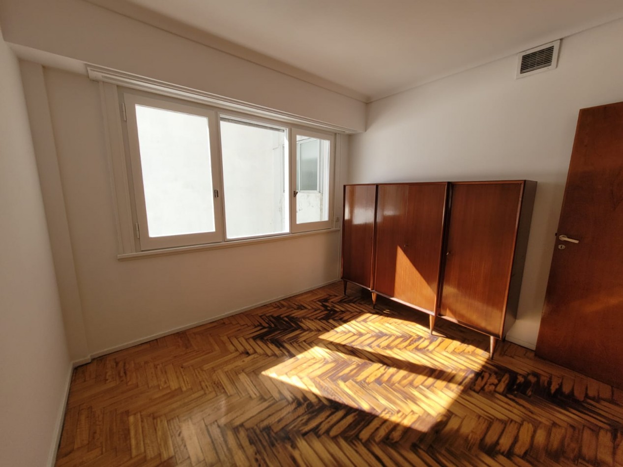 DEPARTAMENTO 3 AMBIENTES CON BALCON SALIENTE