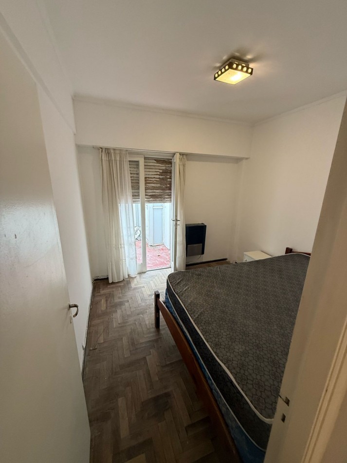 DEPARTAMENTO 2 AMBIENTES CON BALCON A LA CALLE, PATIO Y DEPENDENCIA  DE SERVICIO EN ALDREY
