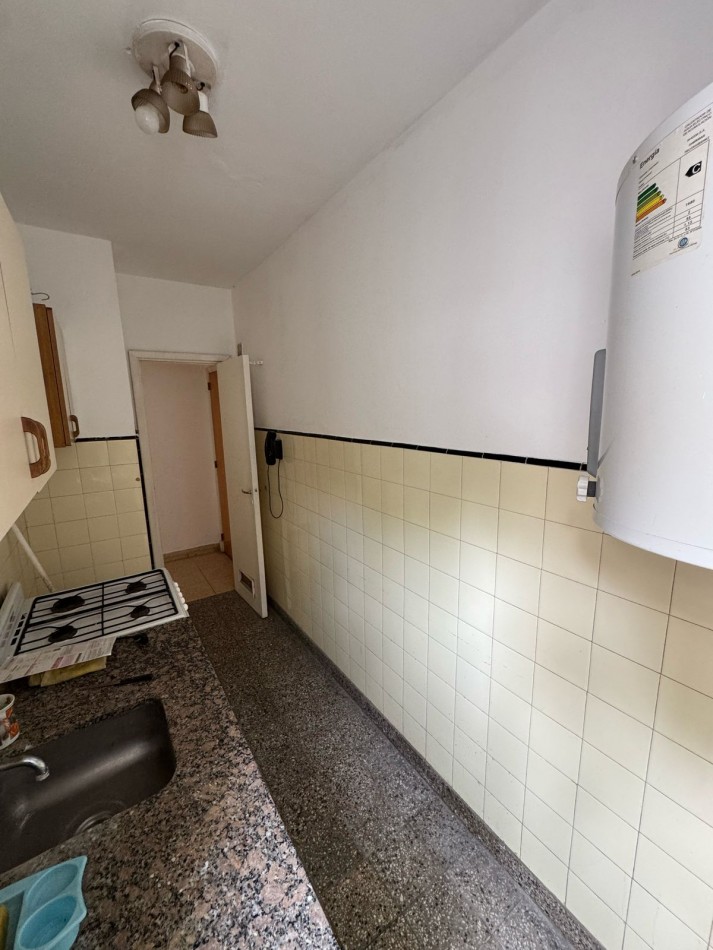 DEPARTAMENTO 2 AMBIENTES CON BALCON A LA CALLE, PATIO Y DEPENDENCIA  DE SERVICIO EN ALDREY
