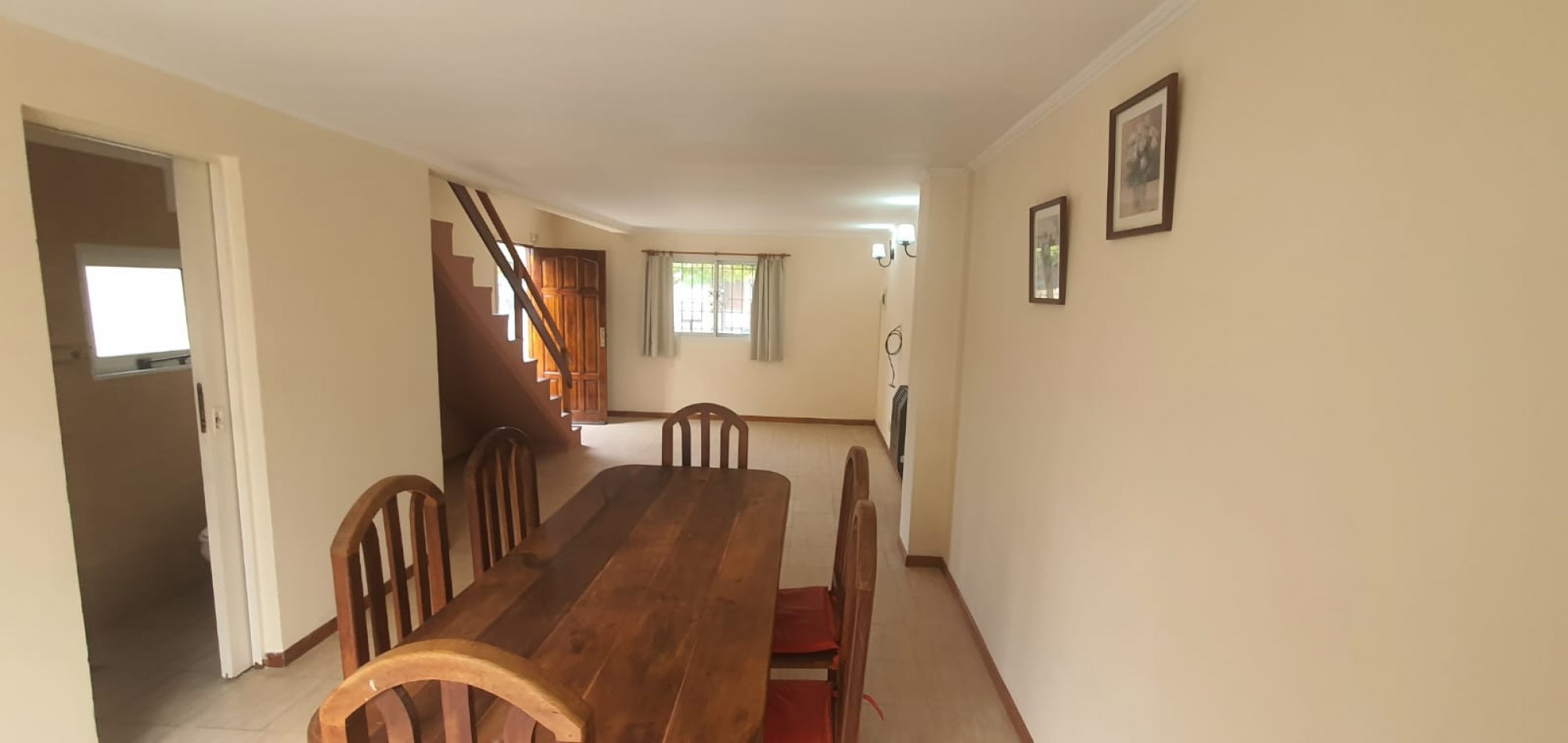 DUPLEX 3 AMBIENTES CON PARQUE Y ENTRADA PARA AUTO EN MIRAMAR. APTO CREDITO