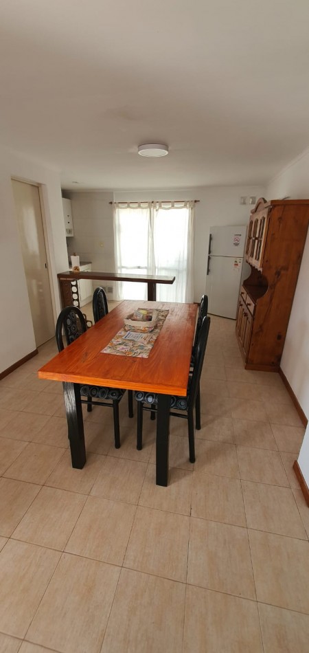 DUPLEX 3 AMBIENTES CON PARQUE Y ENTRADA PARA AUTO EN MIRAMAR. APTO CREDITO