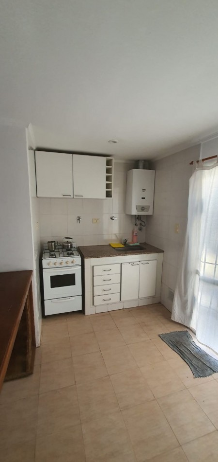 DUPLEX 3 AMBIENTES CON PARQUE Y ENTRADA PARA AUTO EN MIRAMAR. APTO CREDITO
