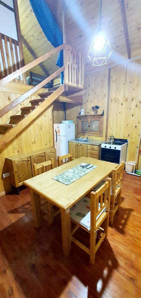 DOS CABAÑAS DE 3 AMBIENTES CON PARQUE Y ENTRADA PARA AUTO EN MIRAMAR. APTO CREDITO