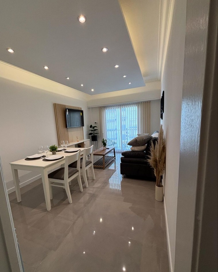 DEPARTAMENTO DE 3 AMB A LA CALLE CON BALCON CORRIDO Y VISTA LATERAL AL MAR EN PUNTA IGLESIA