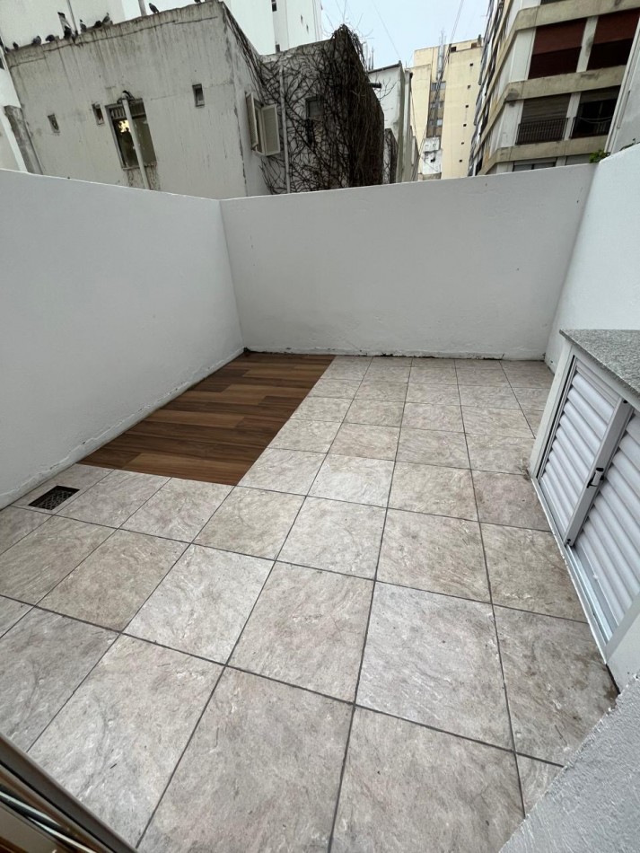DEPARTAMENTO DE 1 AMBIENTE CON PATIO, A 100 METROS DE LA PLAYA EN ALDREY