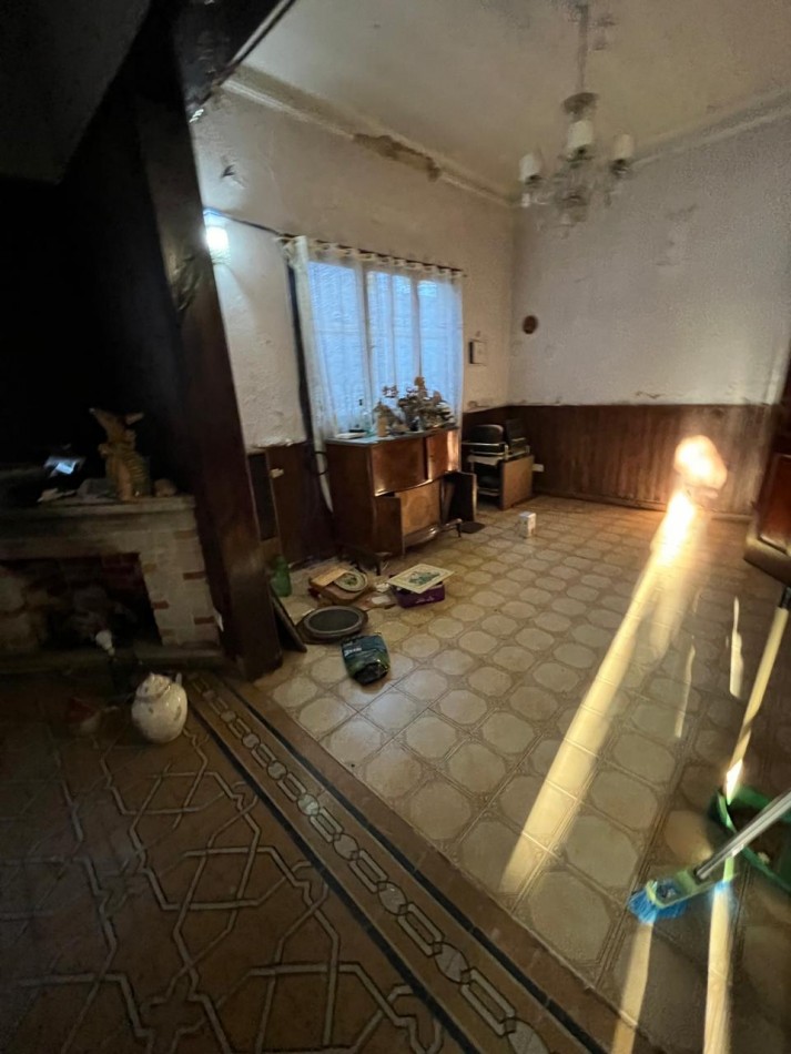 CHALET PARA RECICLAR EN LO MEJOR DEL BARRIO LA PERLA