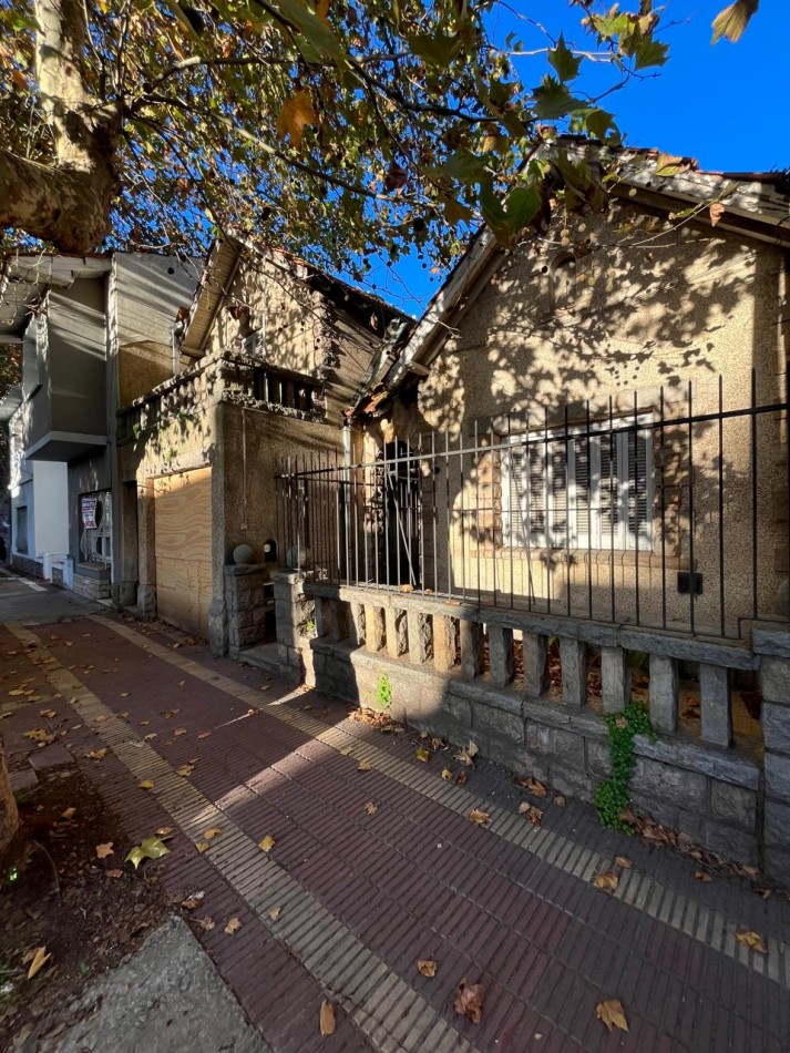 CHALET PARA RECICLAR EN LO MEJOR DEL BARRIO LA PERLA