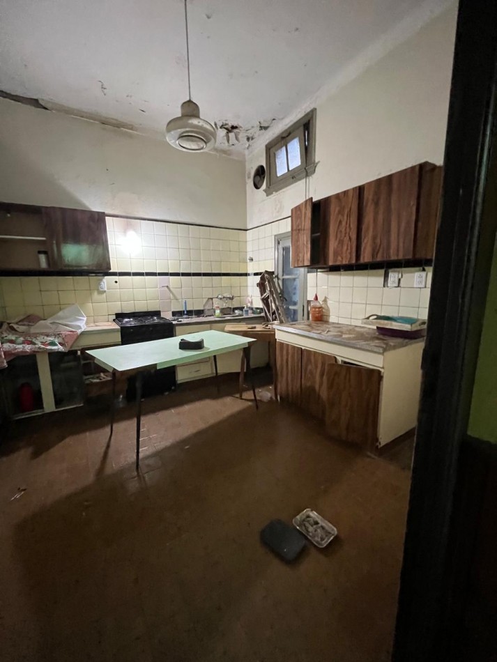 CHALET PARA RECICLAR EN LO MEJOR DEL BARRIO LA PERLA