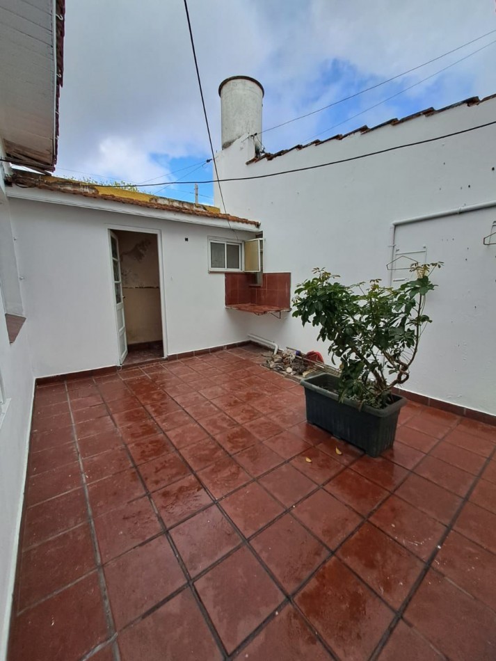 CHALET EN PH DE 4 AMBIENTES  CON GARAJE MAS TROTADORA Y PATIO EN PARQUE LURO