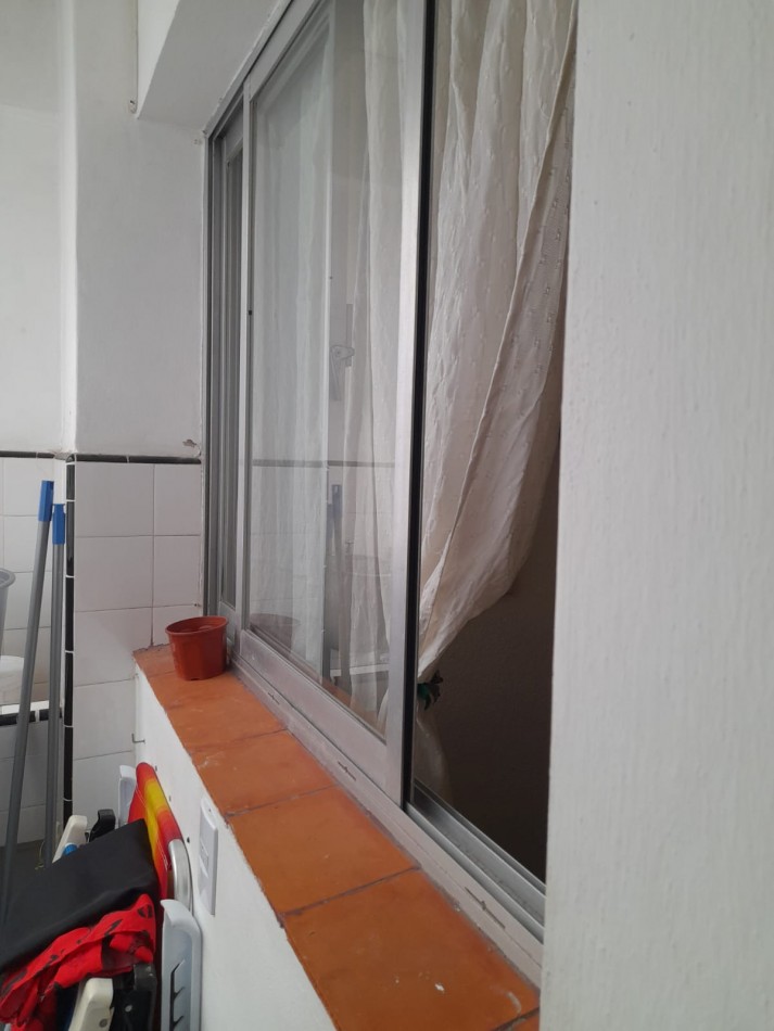 DEPARTAMENTO DE 2 AMB AL CONTRAFRENTE CON LAVADERO EN GUEMES . APTO CREDITO